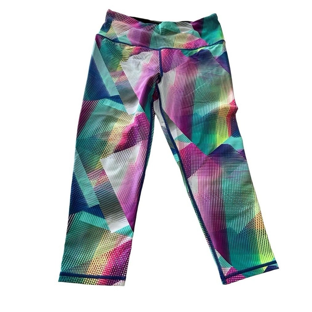 Victoria's Secret VSX Sport Knockout Capri Leggings Size M Multicolor Geometric